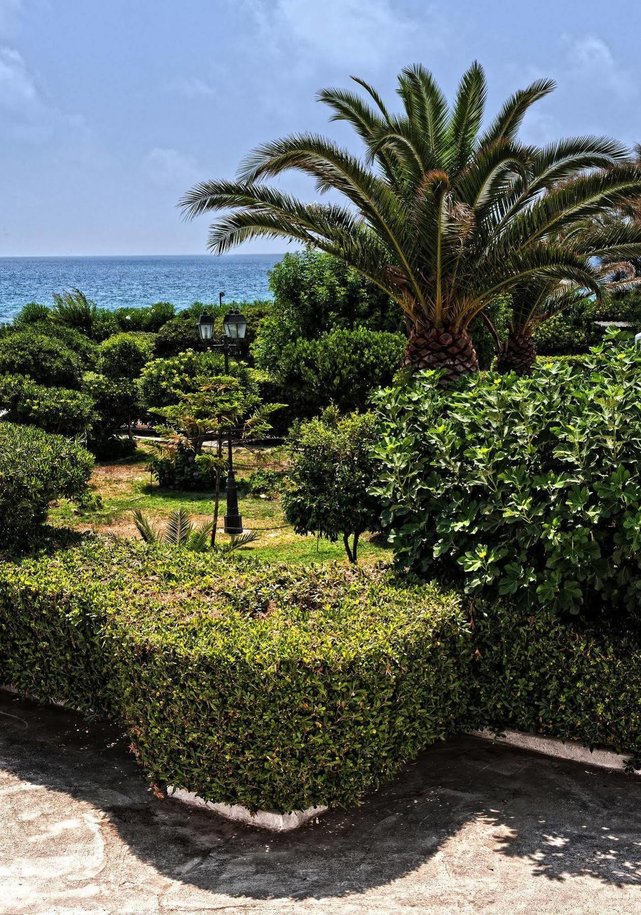 Hotel Villaggio Club Altalia Brancaleone Exterior photo