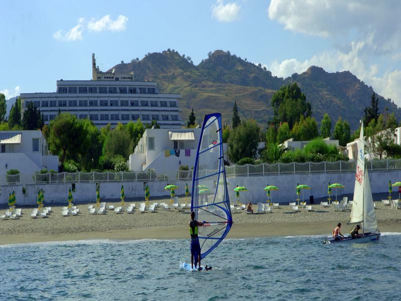 Hotel Villaggio Club Altalia Brancaleone Exterior photo